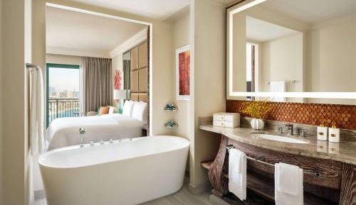 Palm King Room