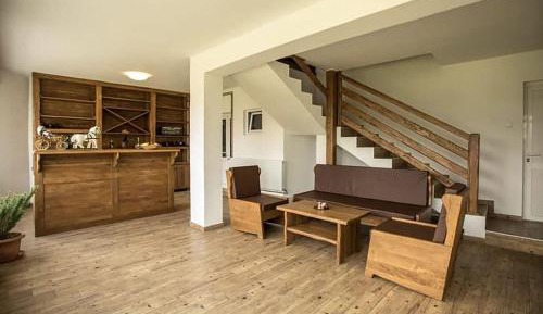 Seven-Bedroom Holiday Home