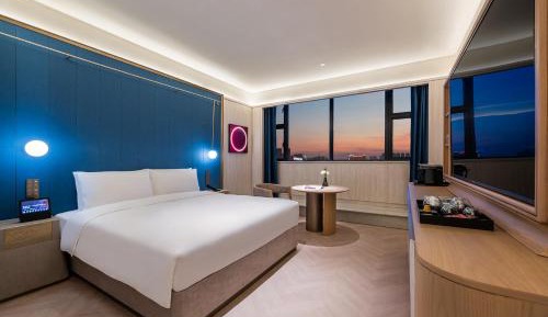 Single Room with Private Bathroom