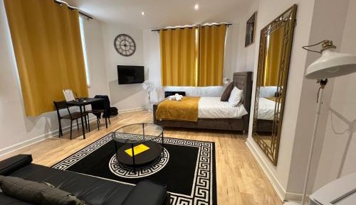Studio Apartment