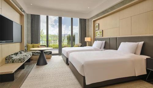 Deluxe Twin Room with Courtyard