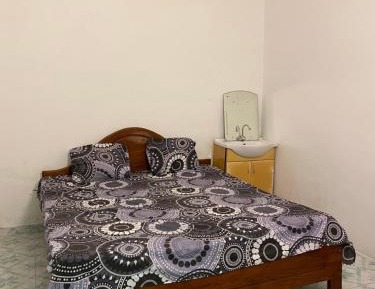 Queen Room with Shared Bathroom