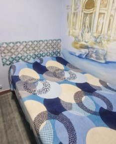 Single Room with Shared Bathroom