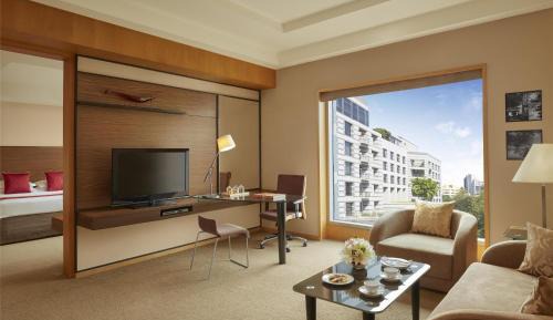 Grand Executive Suite