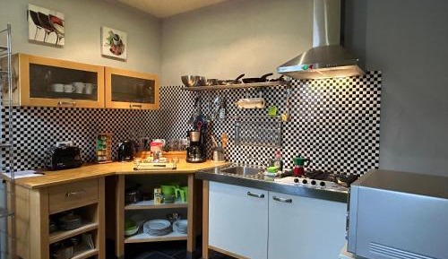 Apartment with Shower