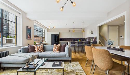 Two-Bedroom Deluxe Apartment