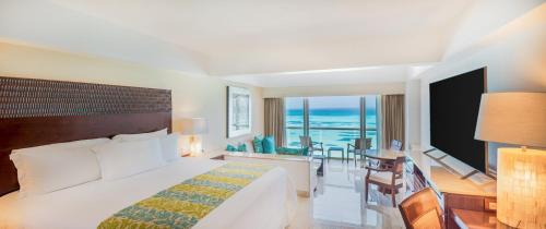Ocean Front Suite