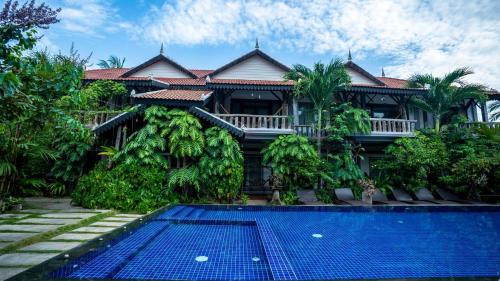 Deluxe Twin Room with Terrace Pool View