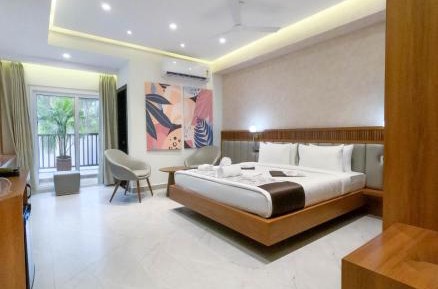 Deluxe Double Room with Balcony