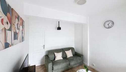 One-Bedroom Apartment