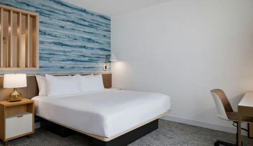 King Studio with Sofa Bed