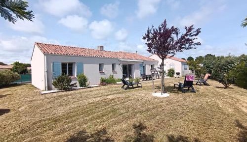Three-Bedroom Holiday Home 