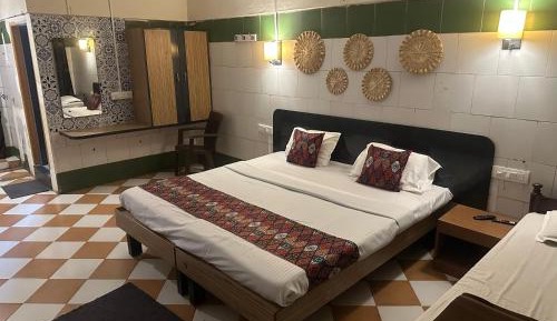 Large Double Room