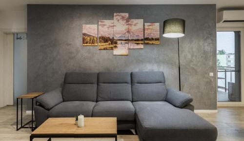 Two-Bedroom Deluxe Apartment with Balcony