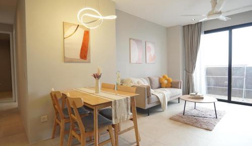 Three-Bedroom Apartment with Balcony