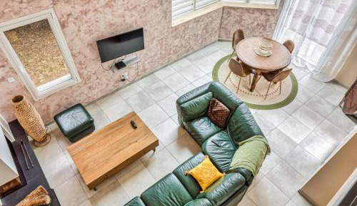 Three-Bedroom Holiday Home 