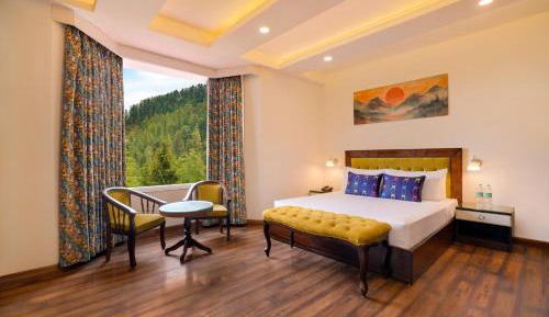 Suite with Mountain View