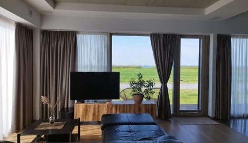 One-Bedroom Apartment with Sea View and Terrace