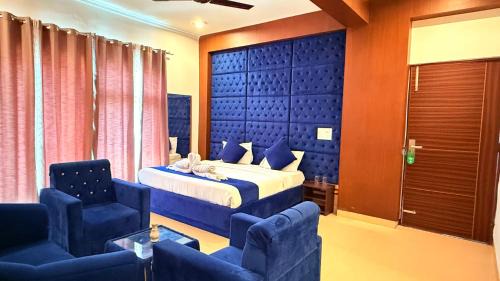 Double Room with Mountain View