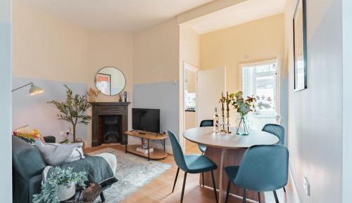 Two-Bedroom Deluxe Apartment