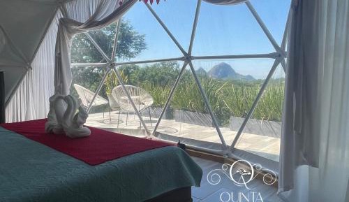 Deluxe Double or Twin Room with Mountain View