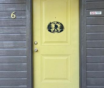 Queen Room with Garden View