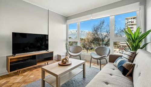 Two-Bedroom Apartment with City View