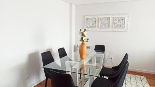 Three-Bedroom Apartment with Balcony