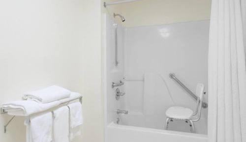 King Room - Mobility Access/Non-Smoking