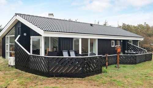 Five-Bedroom Holiday Home