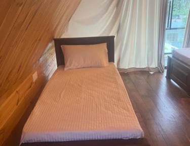 Single Bed in 10-Bed Dormitory Room