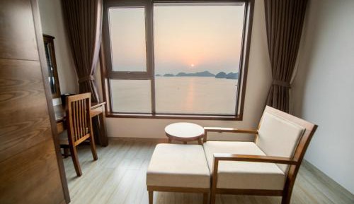 Deluxe Twin Room with Sea View