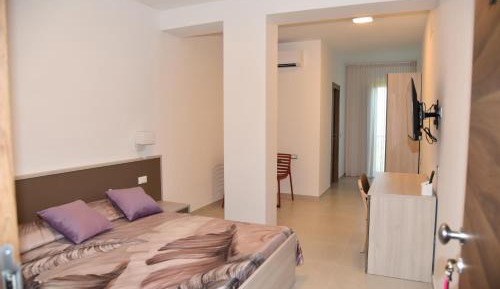 Large Single Room