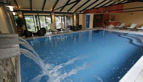 One-Bedroom Standard Apartment with Mountain view