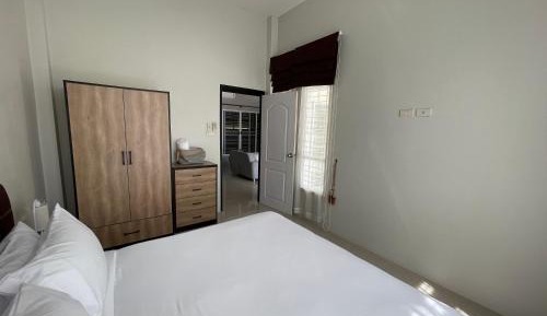 One-Bedroom Apartment - Non-Smoking