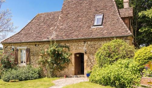 Ten-Bedroom Holiday Home