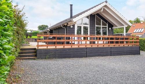 Four-Bedroom Holiday Home