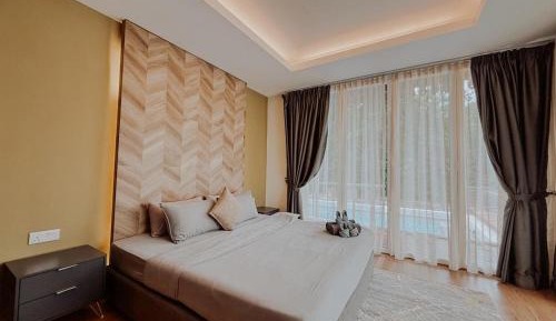 Suite with Private Pool