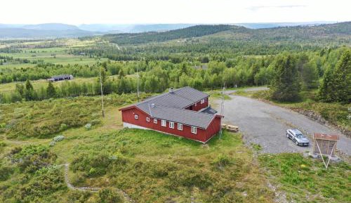 Seven-Bedroom House