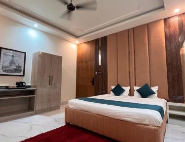 Superior King Room