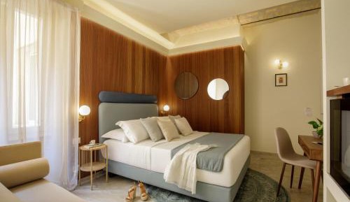 Deluxe Double Room with Bath