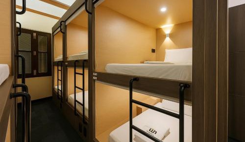 Single Pod (Mixed) in Shared Room