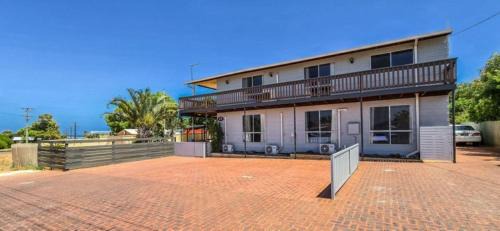 Five-Bedroom Apartment