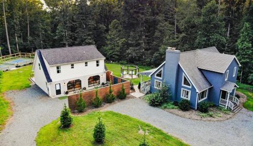 Seven-Bedroom House