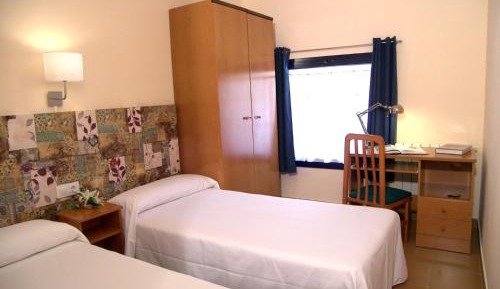 Twin Room with Private Bathroom