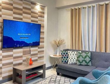 Apartment with Pool View 