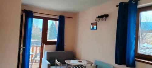 Triple Room with Mountain View