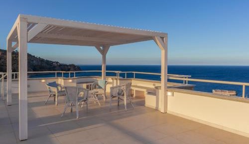 Two-Bedroom Apartment with Terrace and Sea View