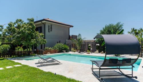 Apartment with Pool View 