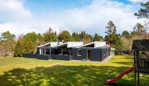 Four-Bedroom Holiday Home